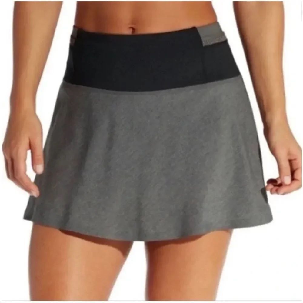 CALIA BY CARRIE UNDERWOOD SIZE MEDIUM GRAY SKORT